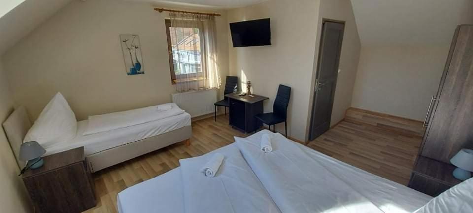 Soerpatika Vendeghaz Hotel Badacsonytomaj Room photo