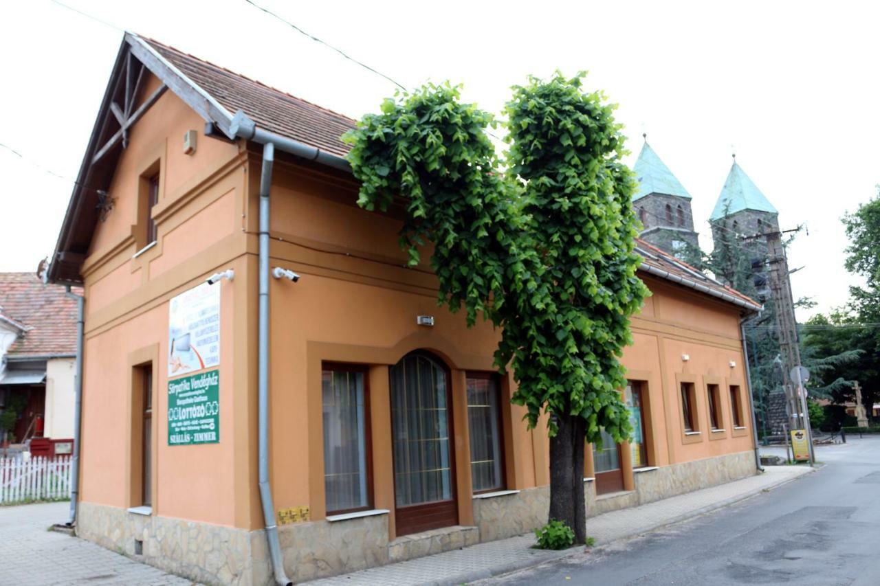 Soerpatika Vendeghaz Hotel Badacsonytomaj Exterior photo